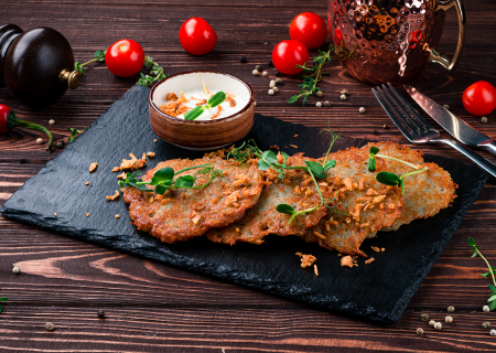 Драники со сметаной